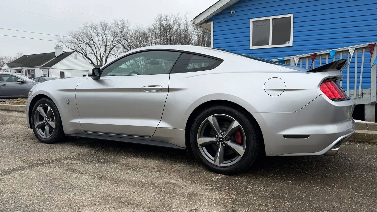 Used 2016 Ford Mustang Coupe image 9