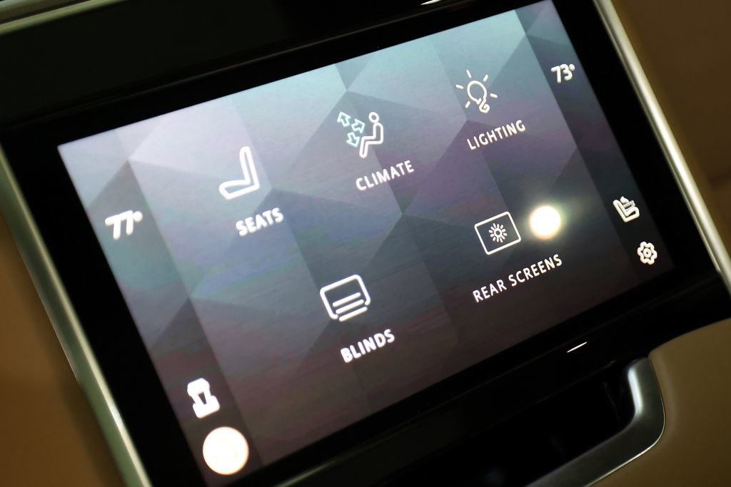 Used 2024 Land Rover Range Rover Autobiography AWD/4WD image 18