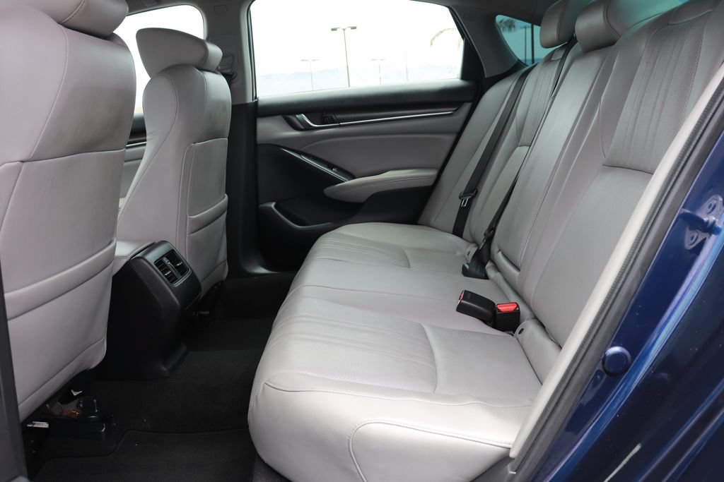 Used 2018 Honda Accord Touring image 13