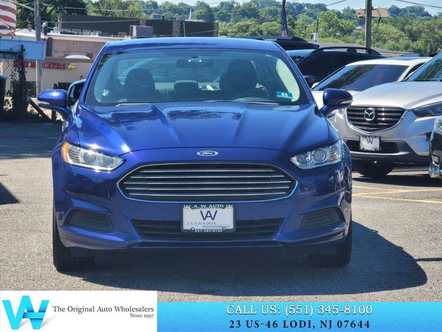 Used 2014 Ford Fusion SE FWD image 2
