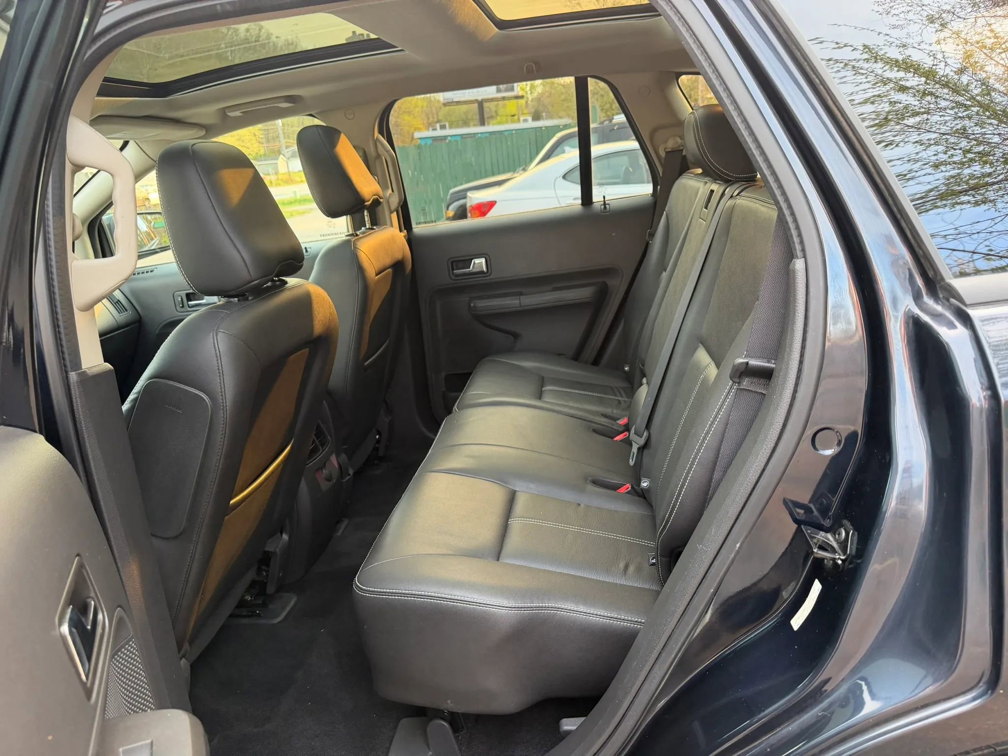 Used 2010 Ford Edge SEL AWD/4WD image 16