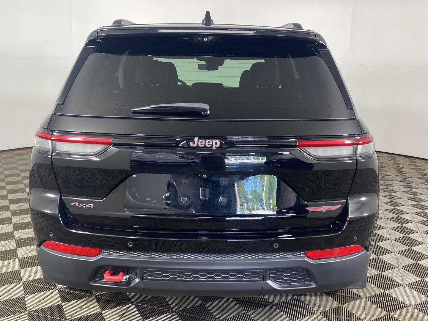 Used 2022 Jeep Grand Cherokee Trailhawk w/ ADV Protech Group II AWD/4WD image 25