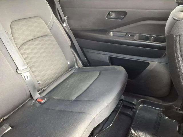 Certified 2023 Nissan Rogue S image 19