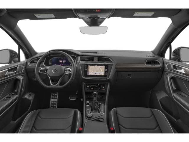 Used 2022 Volkswagen Tiguan SEL R-Line AWD/4WD image 4