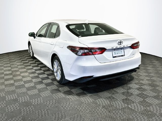 Certified 2022 Toyota Camry LE FWD image 6