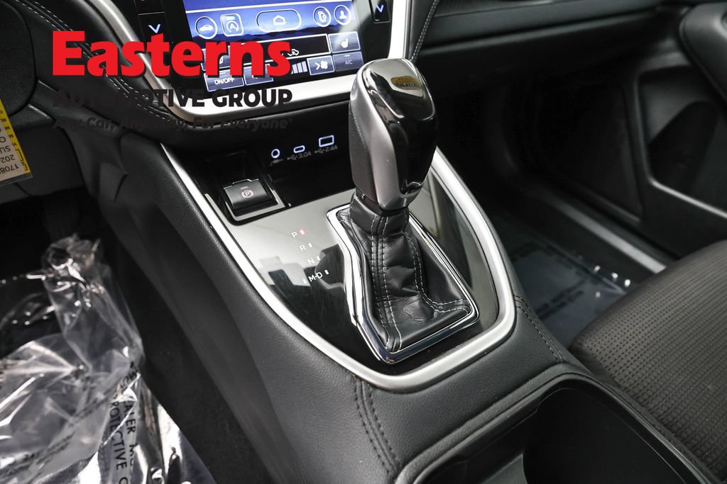 Used 2024 Subaru Outback Premium AWD/4WD image 13