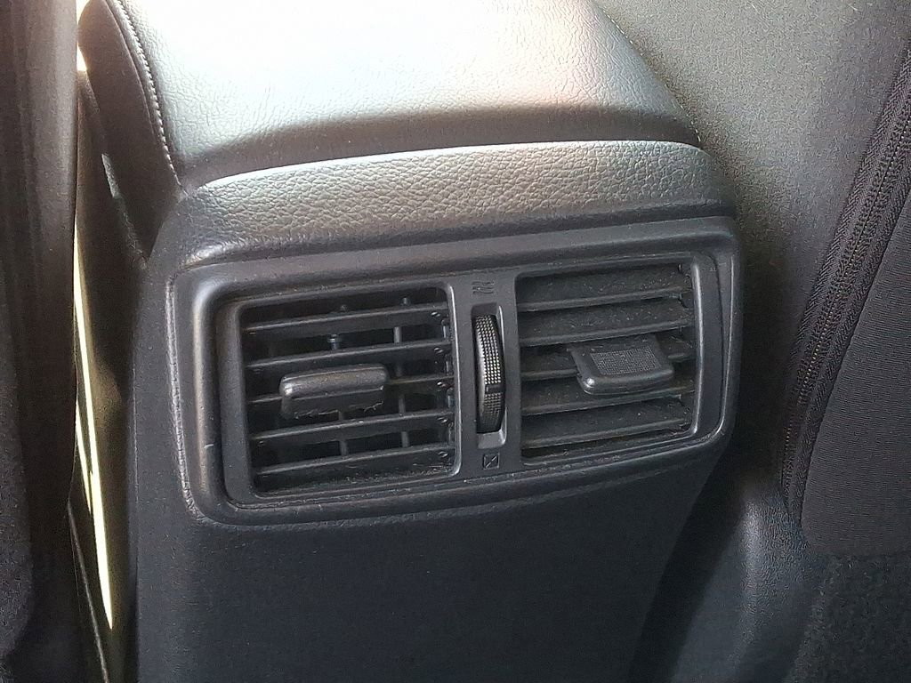 Used 2016 Nissan Rogue SV AWD/4WD image 11