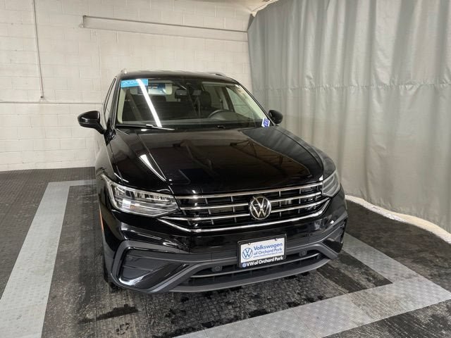 Certified 2024 Volkswagen Tiguan SE AWD/4WD image 2