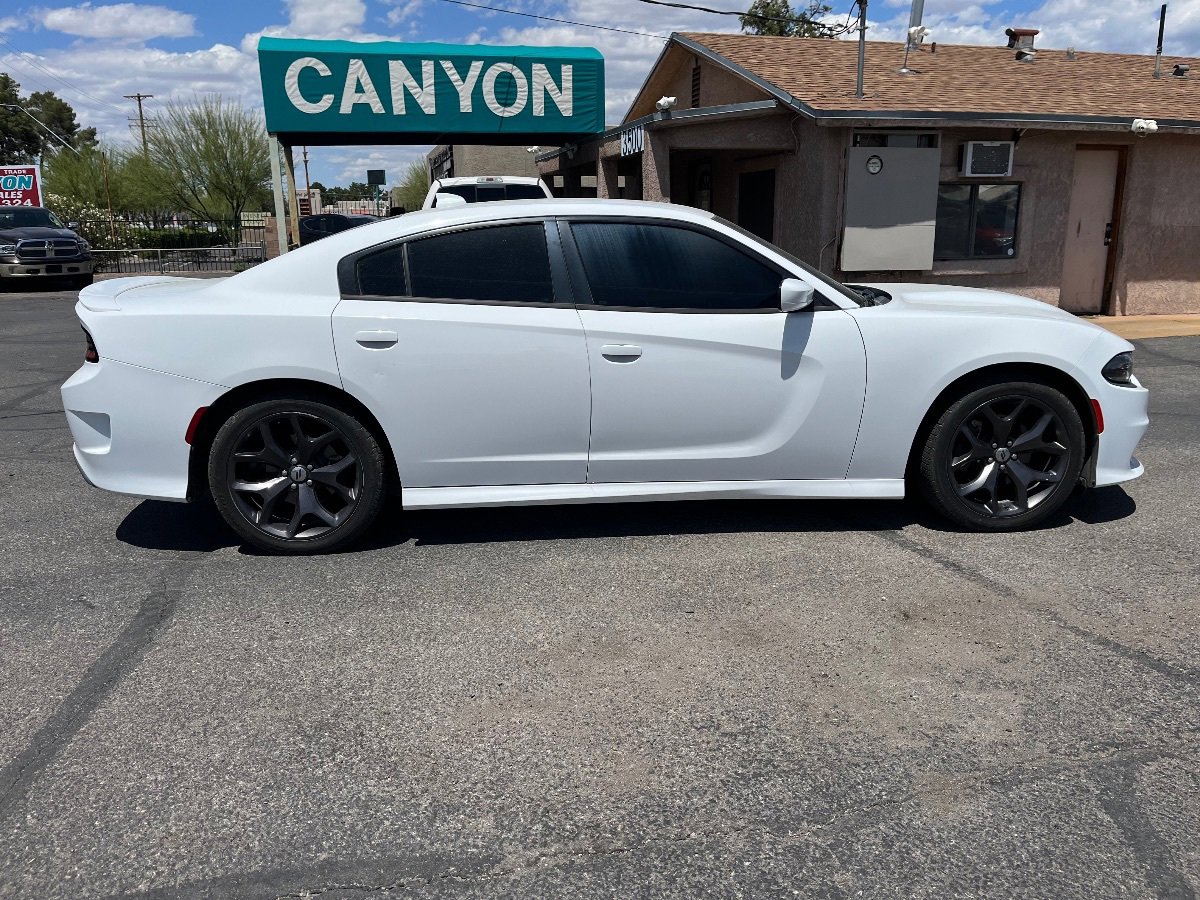 Used 2018 Dodge Charger SXT Plus w/ Beats Audio Group RWD image 2