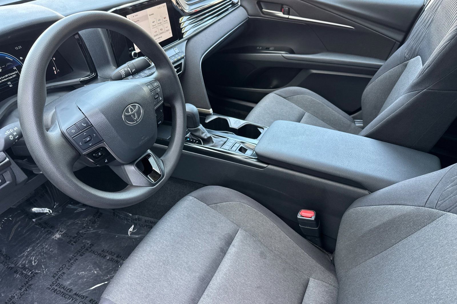 Used 2025 Toyota Camry LE FWD image 12