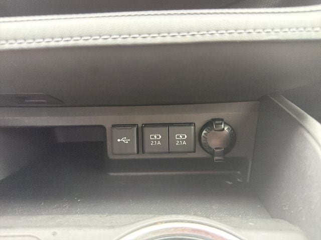 Used 2021 Toyota Highlander XSE FWD image 29