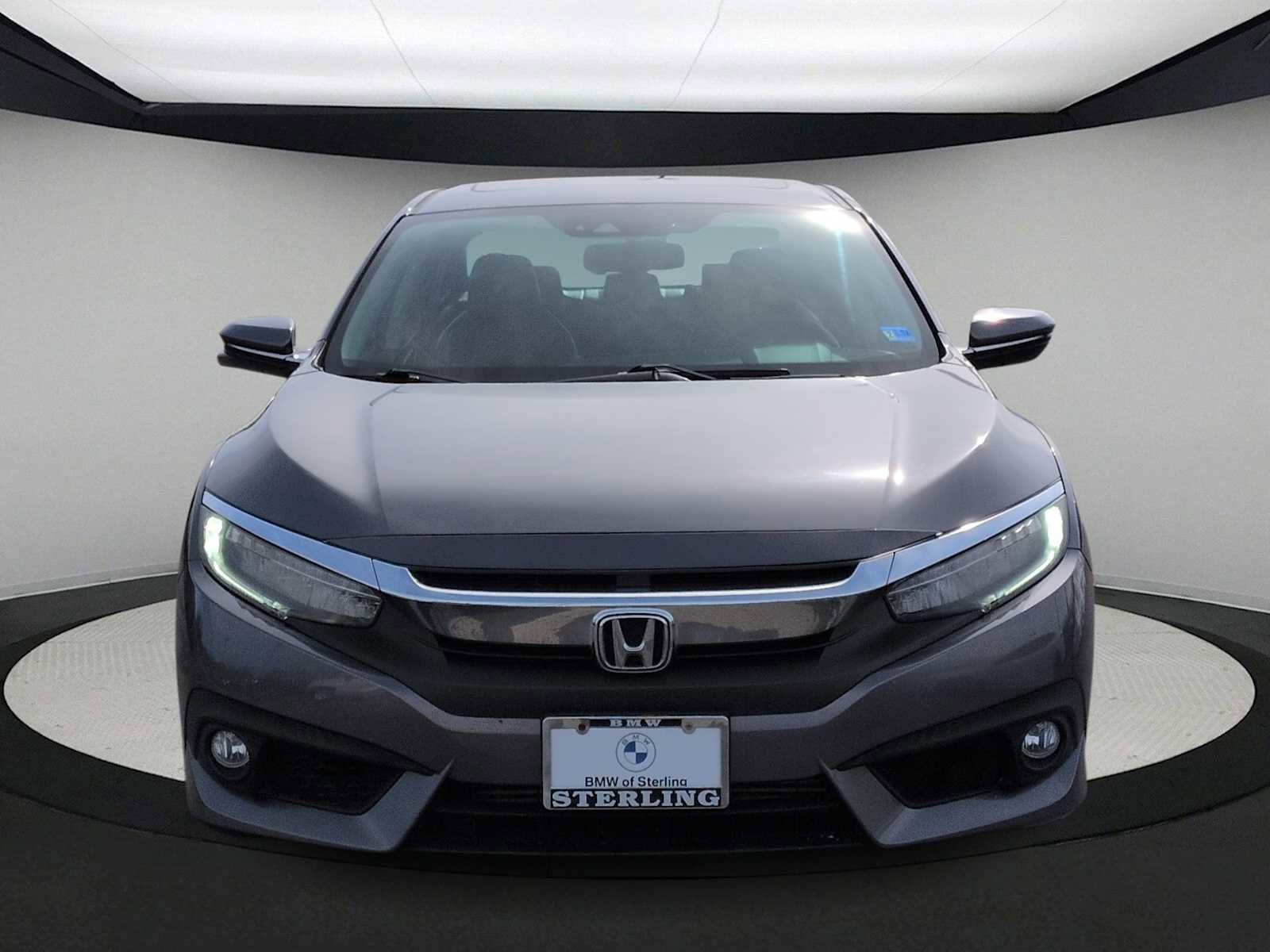 Used 2017 Honda Civic Touring image 3