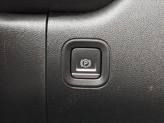 Used 2023 Chevrolet Silverado 2500 Custom w/ Custom Value Package image 13