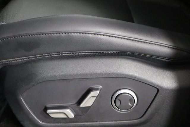 Used 2026 Hyundai Santa Fe SEL FWD image 24