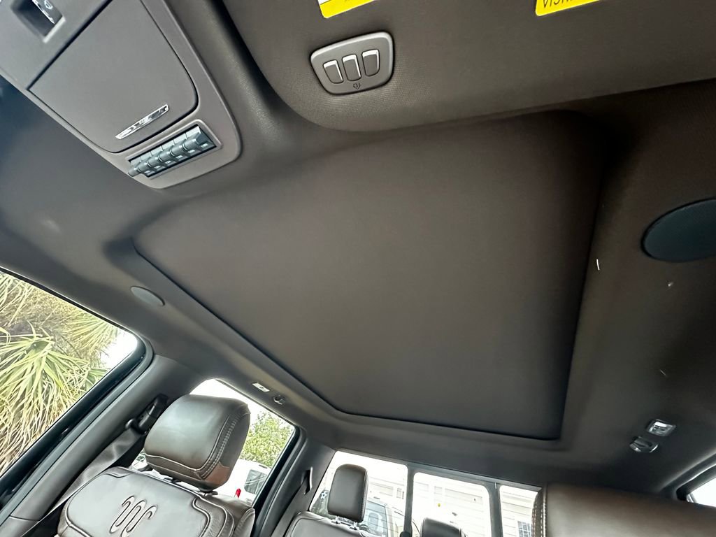 New 2025 Ford F250 King Ranch w/ Chrome Package image 90