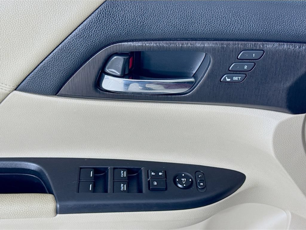 Used 2013 Honda Accord EX-L image 21