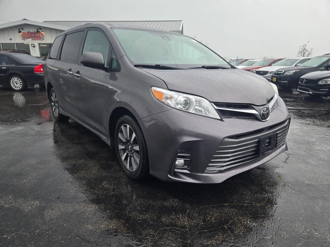 Used 2019 Toyota Sienna XLE Premium w/ Carpet Mat Package AWD/4WD image 9