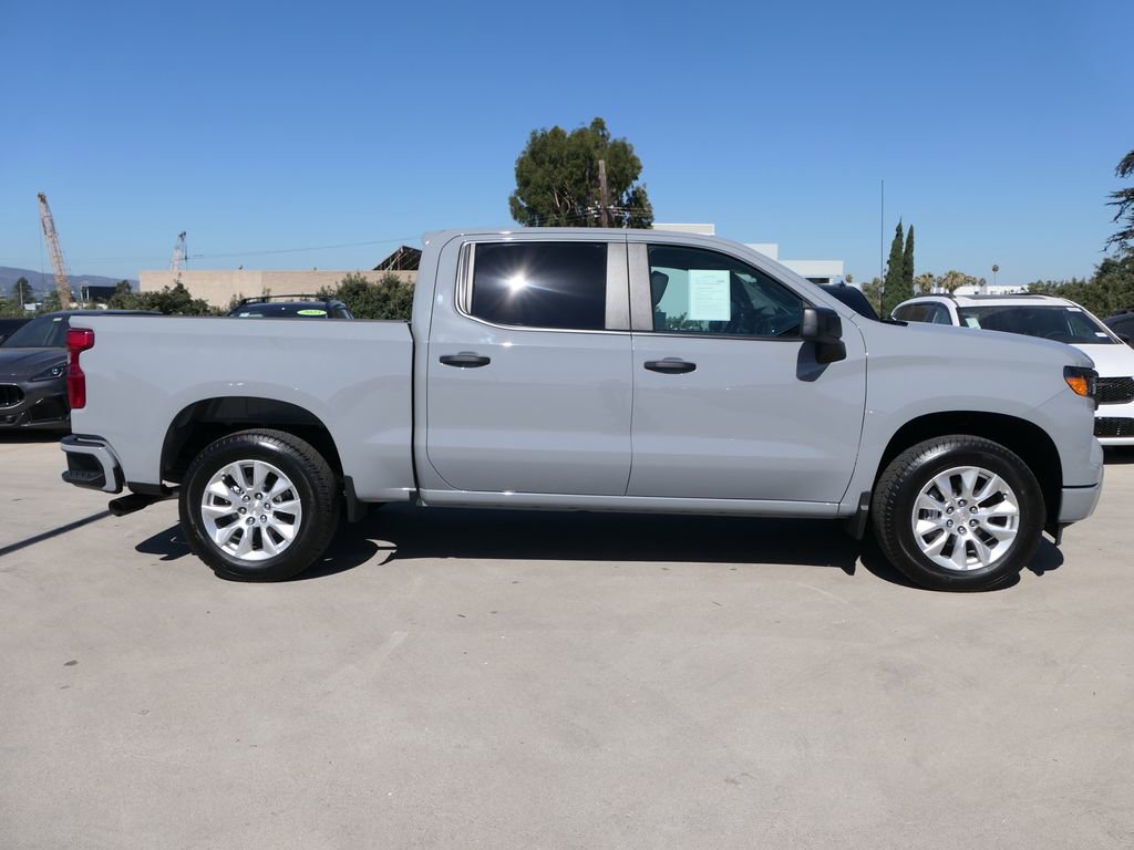 Used 2025 Chevrolet Silverado 1500 Custom image 3