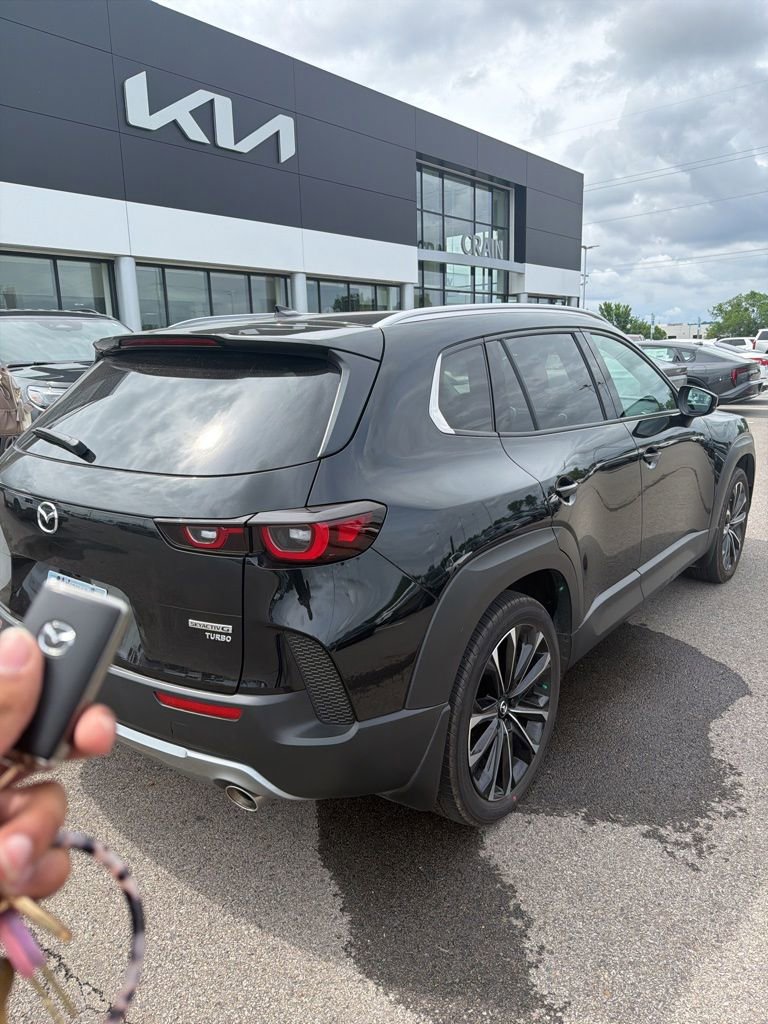 Used 2025 MAZDA CX-50 AWD 2.5 Turbo w/ Premium Pkg image 4