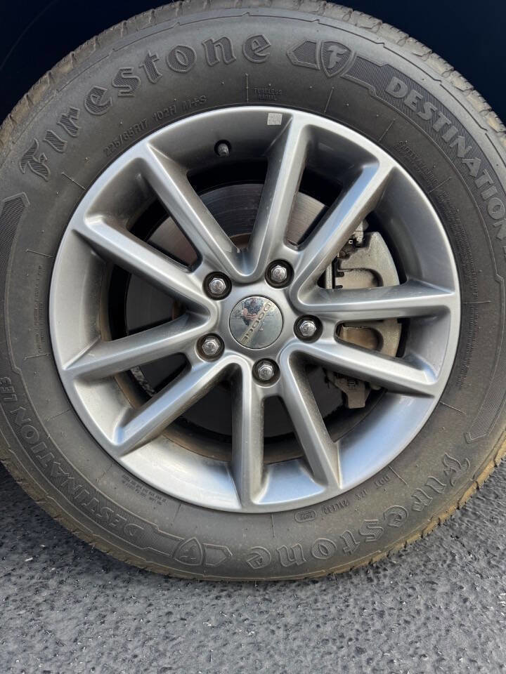 Used 2016 Dodge Grand Caravan SE image 10