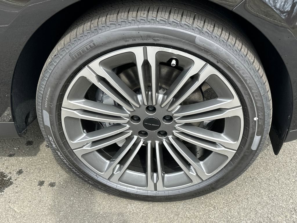 New 2026 Land Rover Range Rover Sport SE image 7