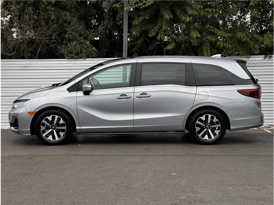 Used 2025 Honda Odyssey EX-L image 9