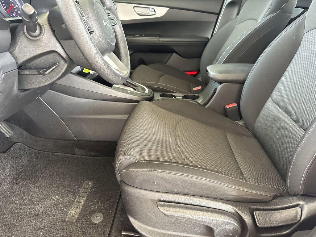 Used 2023 Kia Forte LXS w/ LXS Technology Package image 14