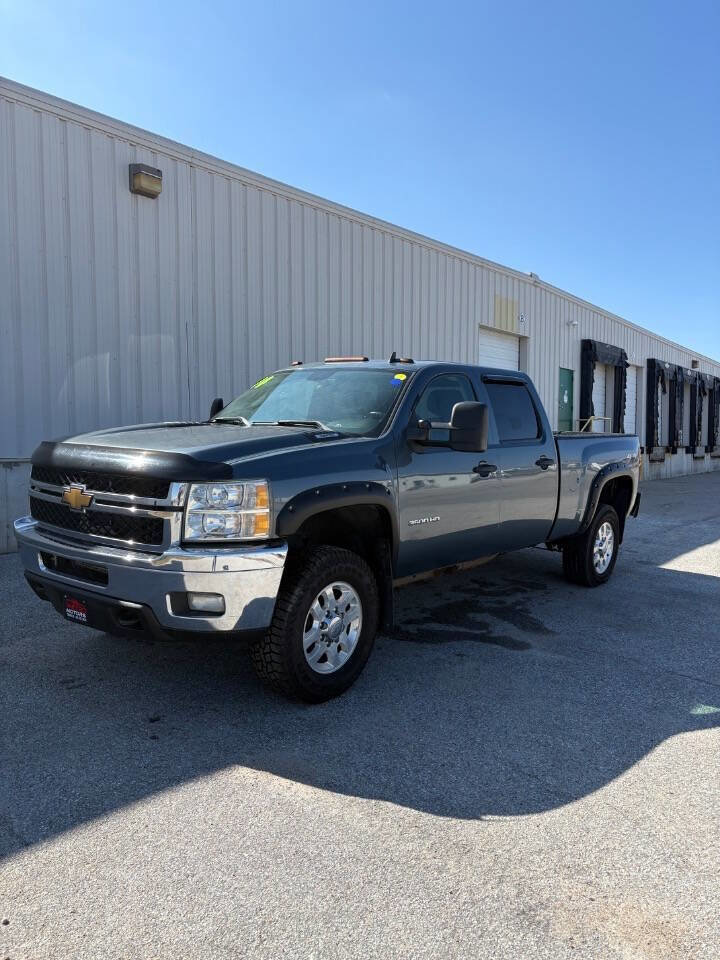 Used 2014 Chevrolet Silverado 3500 LT w/ Interior Plus Package image 3