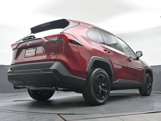 Certified 2023 Toyota RAV4 LE AWD/4WD image 32
