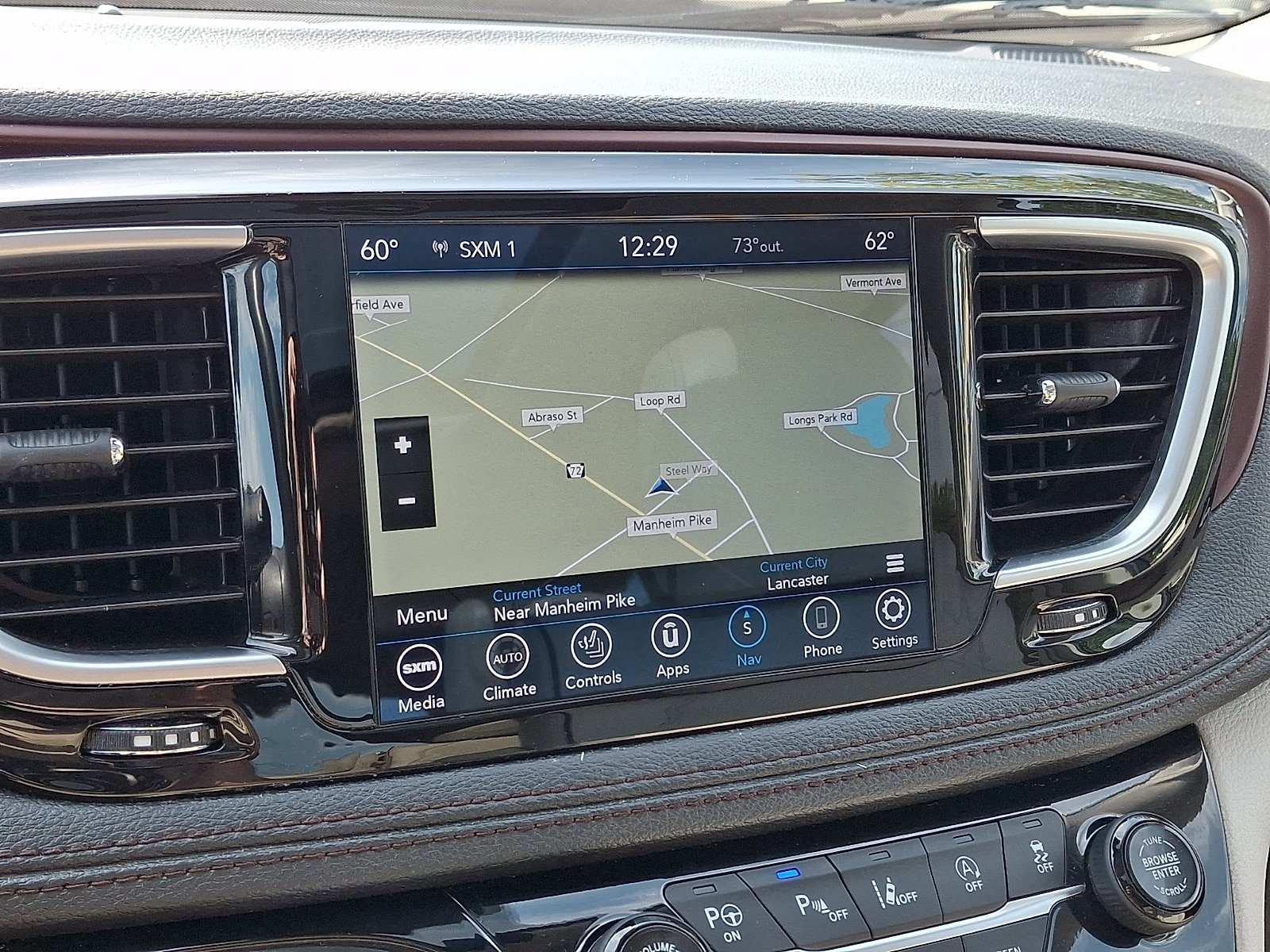 Used 2019 Chrysler Pacifica Limited w/ Advanced Safetytec Group FWD image 22