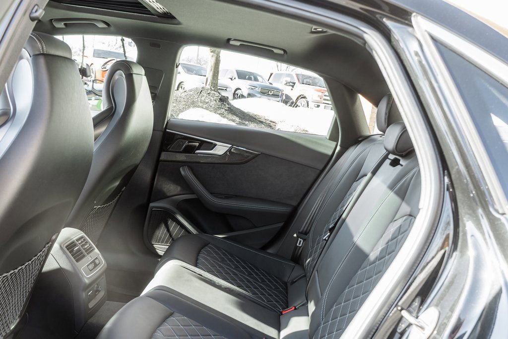 Used 2023 Audi S4 Premium Plus w/ Premium Plus Package AWD/4WD image 31