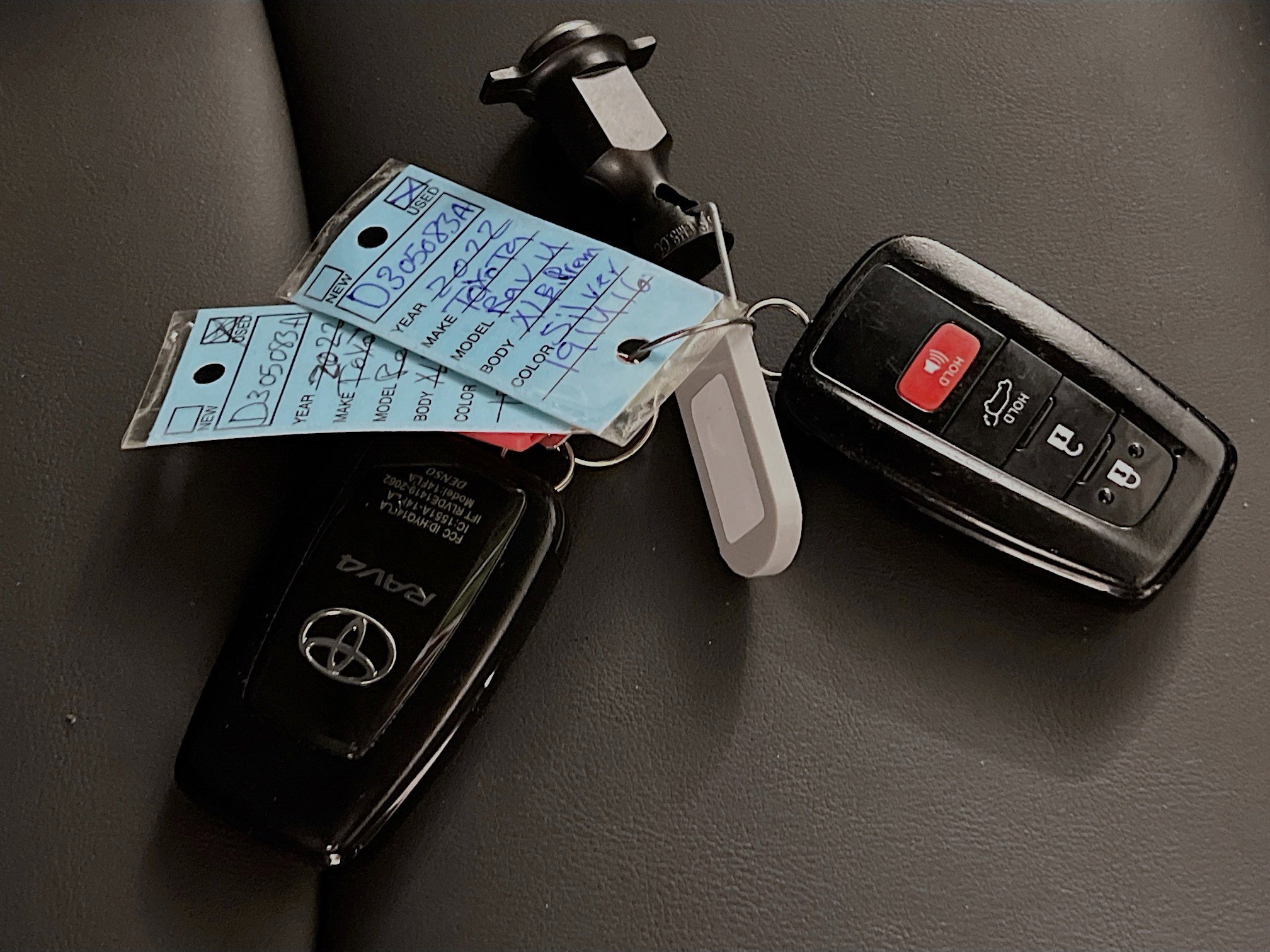 Used 2022 Toyota RAV4 XLE Premium image 36