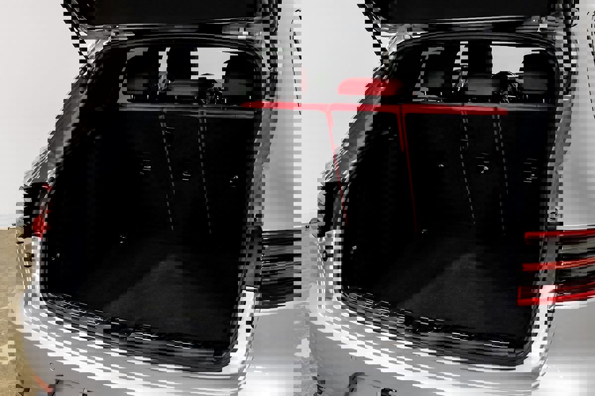 Used 2016 Porsche Macan Turbo AWD/4WD image 49