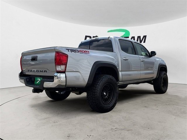 Used 2017 Toyota Tacoma TRD Off-Road w/ Tow Package (A/T) image 8
