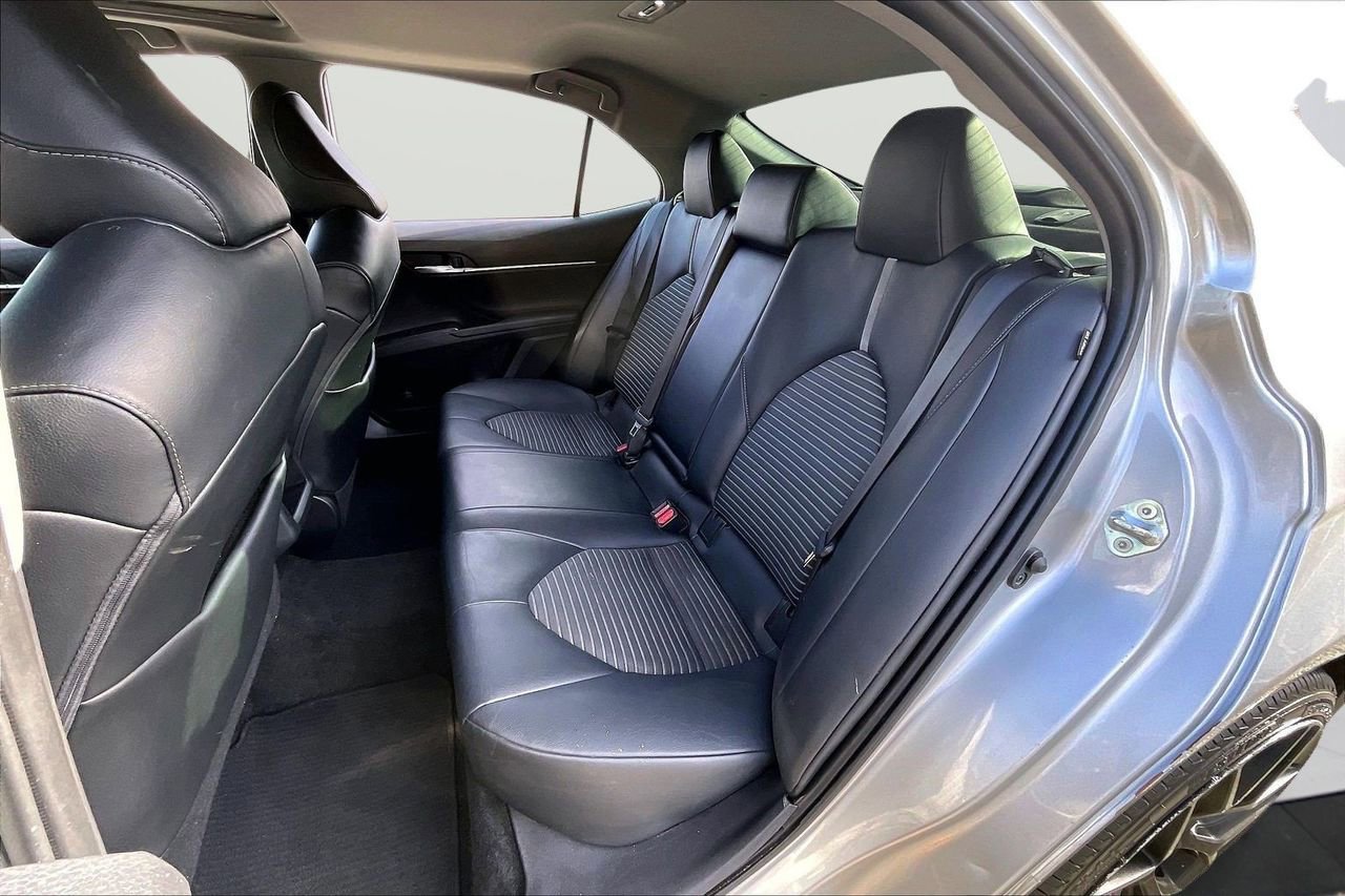 Used 2021 Toyota Camry SE image 21