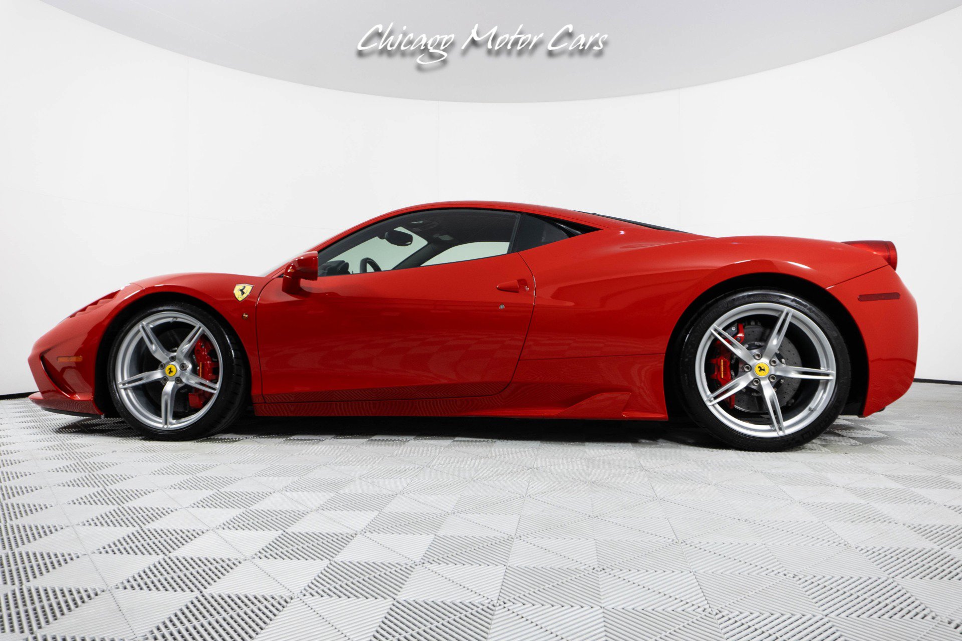 Used 2015 Ferrari 458 Speciale Coupe RWD image 3