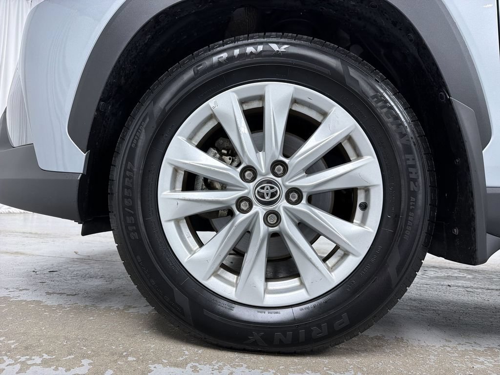 Certified 2023 Toyota Corolla Cross LE w/ Moonroof Package AWD/4WD image 15