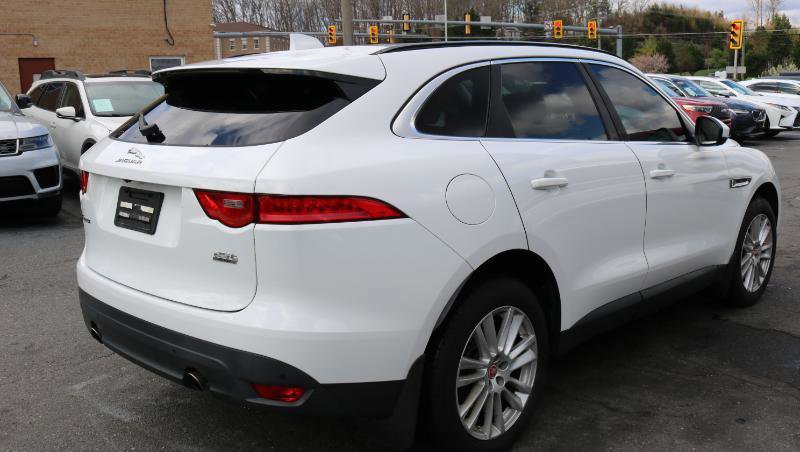 Used 2018 Jaguar F-PACE Prestige image 7