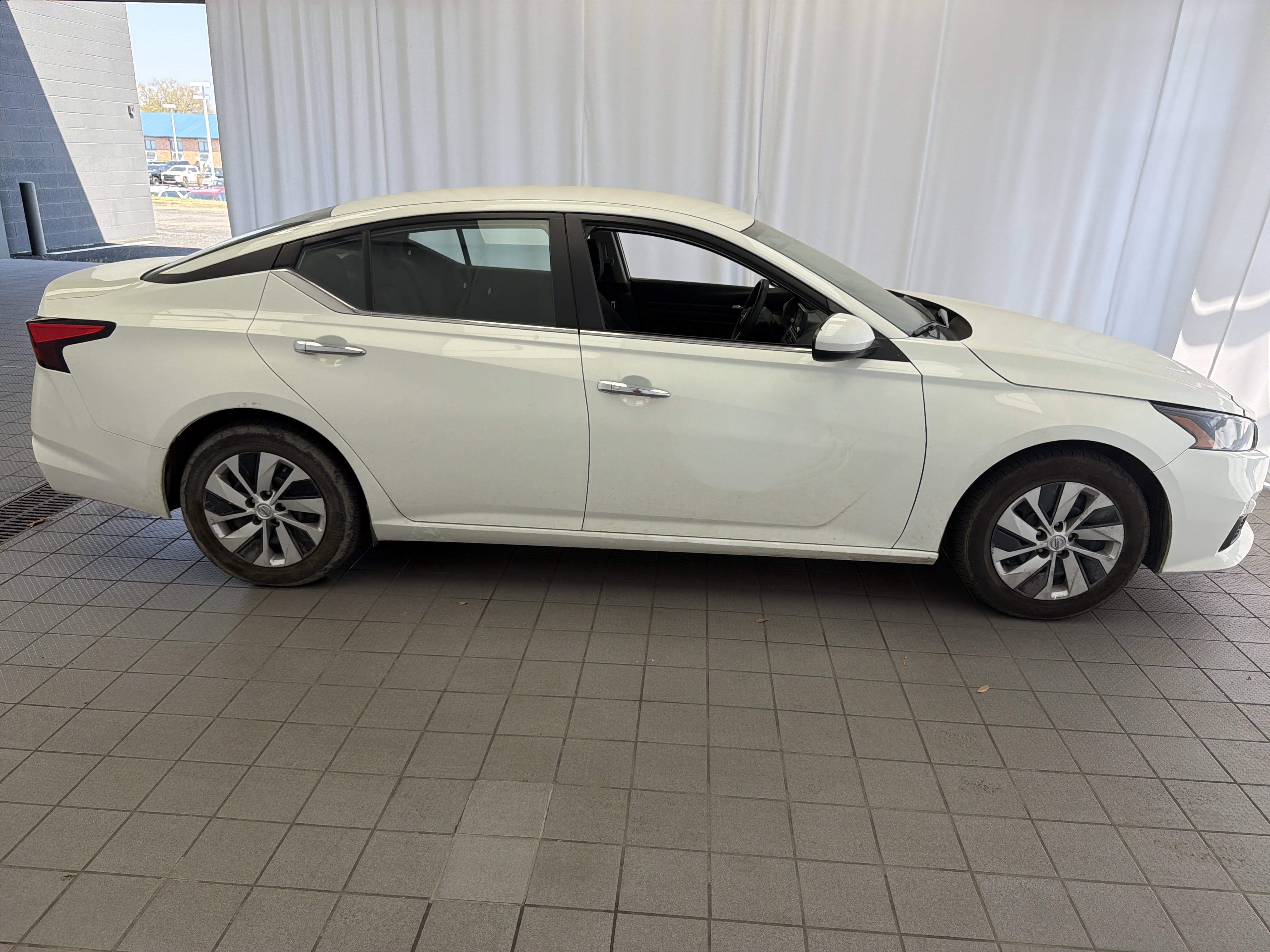 Used 2022 Nissan Altima 2.5 S image 4