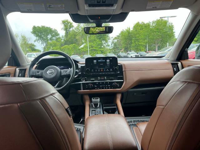 Certified 2023 Nissan Pathfinder Platinum AWD/4WD image 28