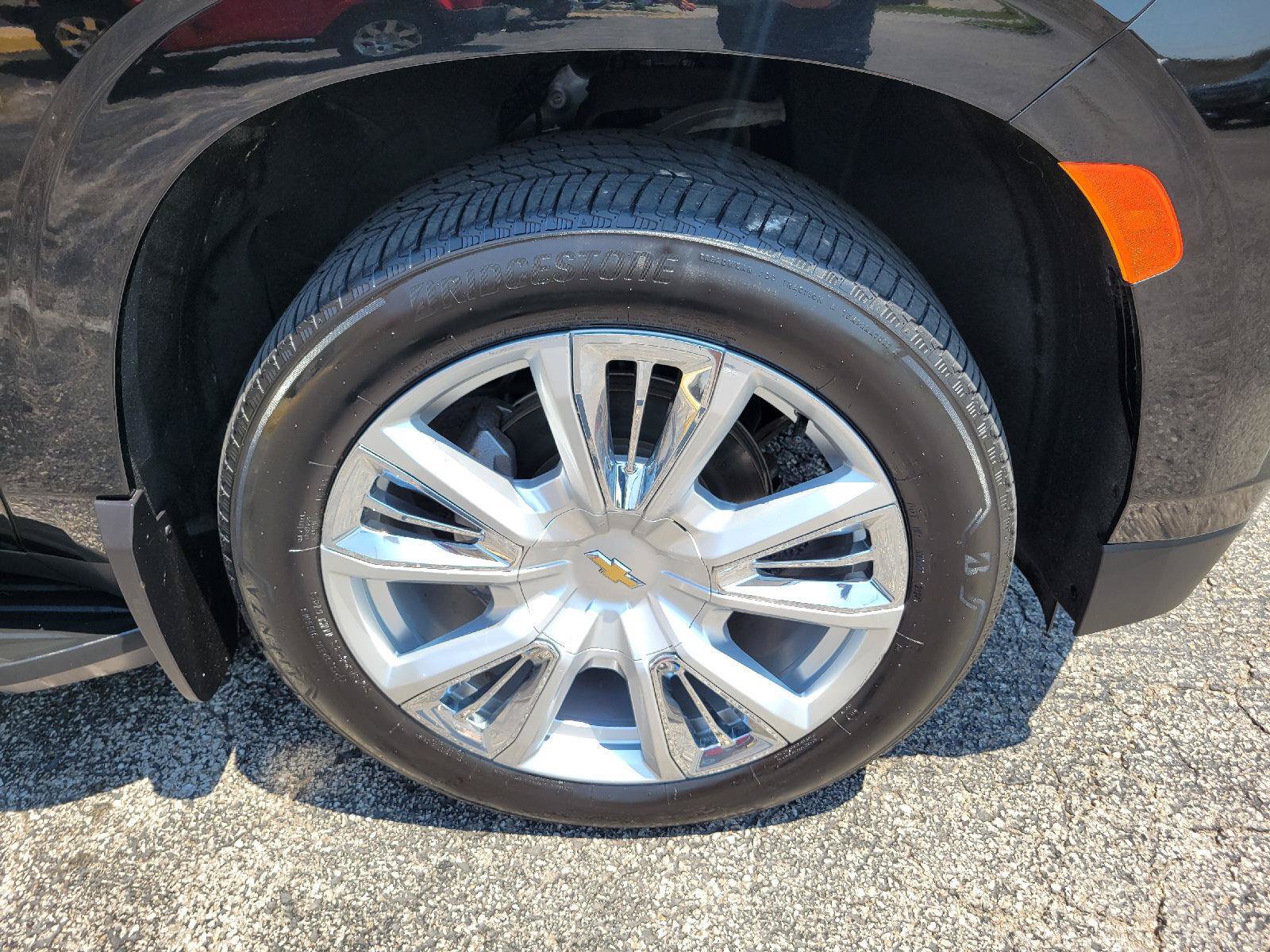 Used 2021 Chevrolet Suburban High Country AWD/4WD image 16