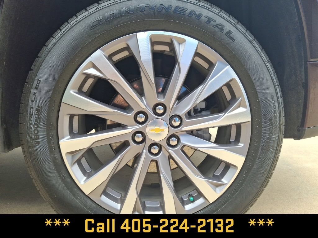 Used 2023 Chevrolet Traverse Premier AWD/4WD image 16