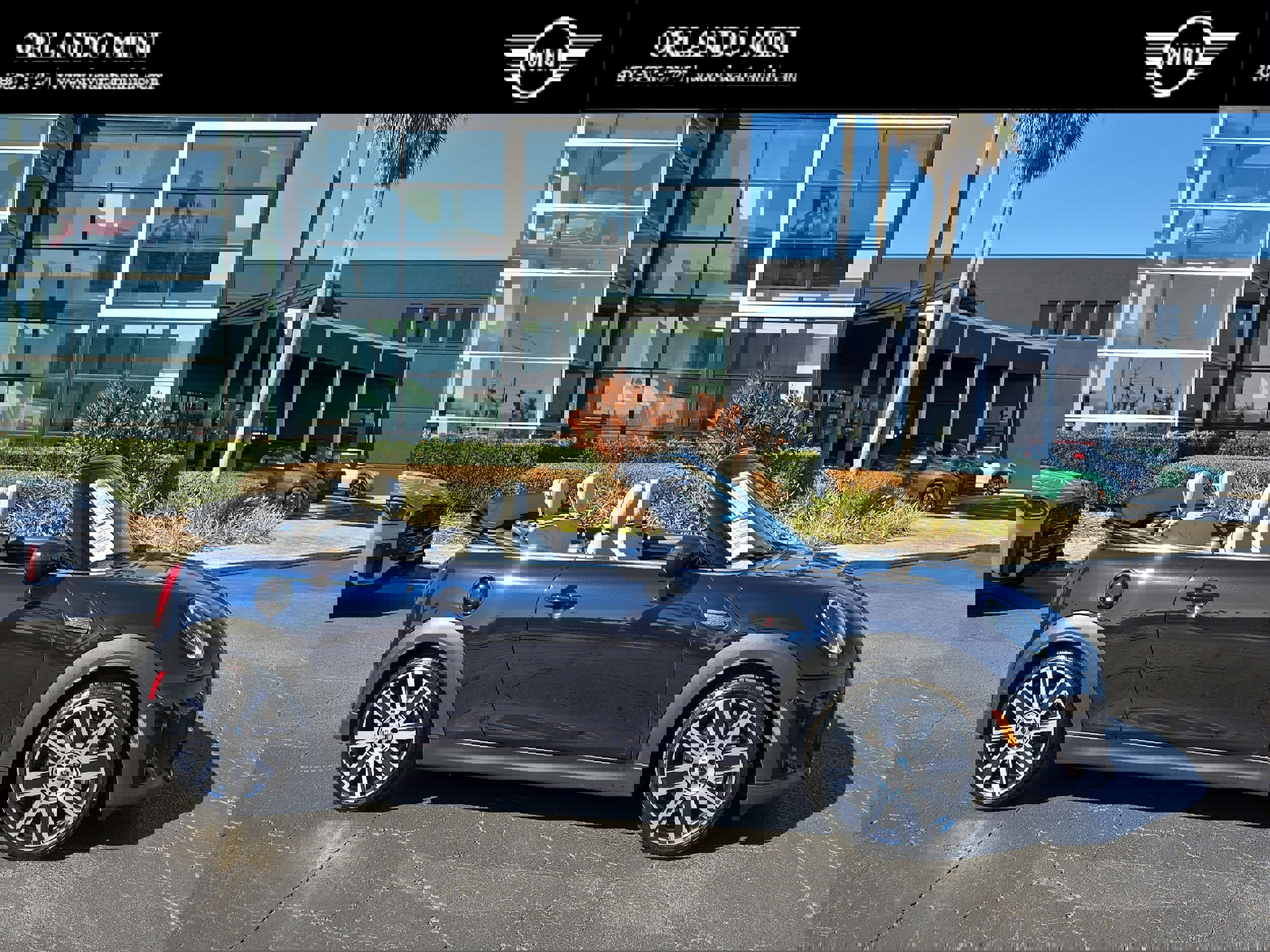 Used 2023 MINI Cooper S image 1