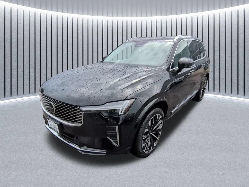 Used 2025 Volvo XC90 B5 Plus AWD/4WD image 23