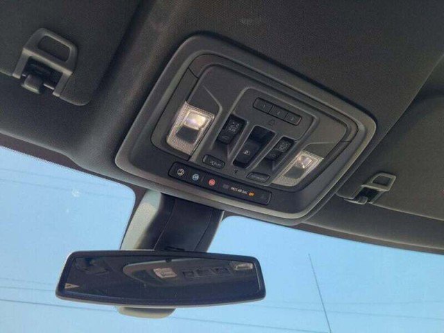 Used 2022 GMC Sierra 1500 AT4 w/ AT4 Premium Package image 19