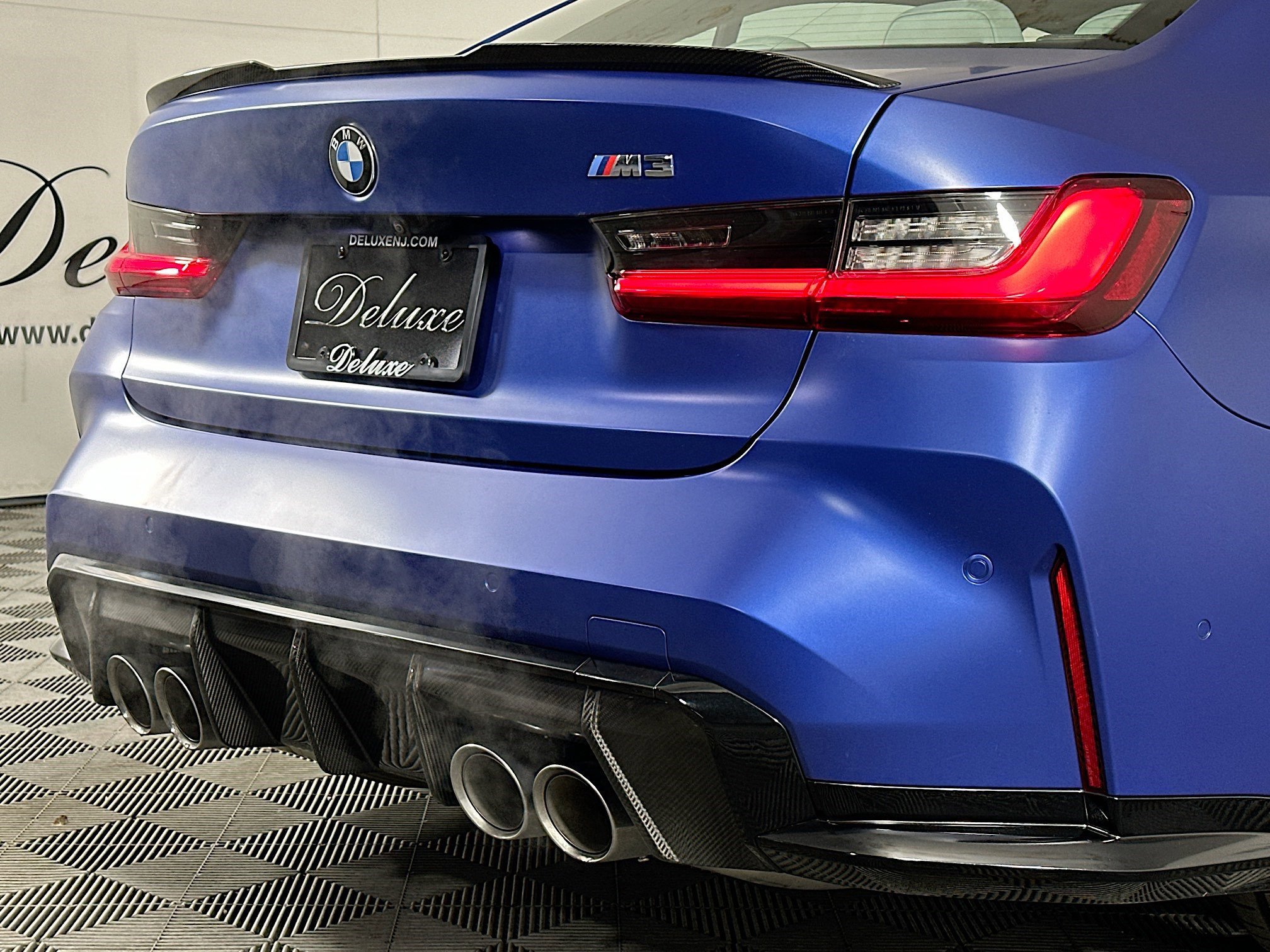 Used 2022 BMW M3 w/ M Carbon Exterior Package image 26