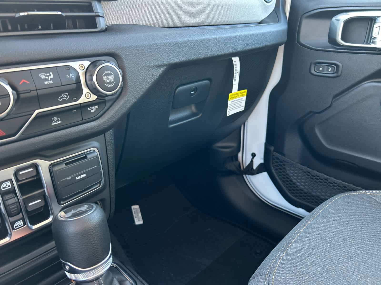 New 2025 Jeep Wrangler Sport S image 28