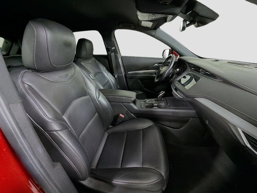 Used 2021 Cadillac XT4 Premium Luxury FWD image 29