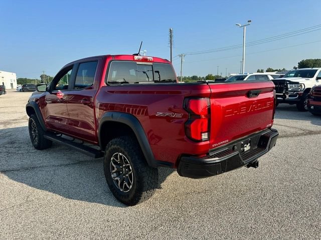 Used 2024 Chevrolet Colorado ZR2 w/ ZR2 Convenience Package III AWD/4WD image 3