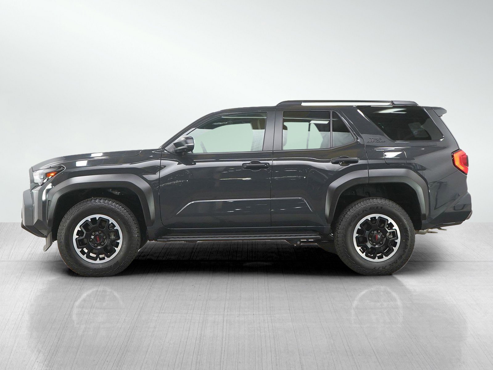 Used 2025 Toyota 4Runner TRD Sport AWD/4WD image 2